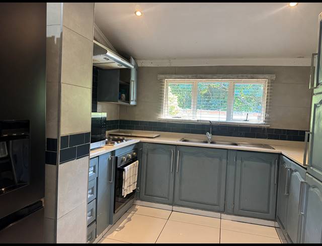 3 BEDROOM FREEHOLD FOR SALE IN HILLARY